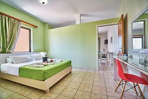 Nanakis Beach Apartments