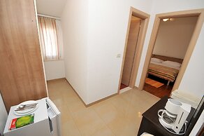 Apartments & Rooms Villa Maslina