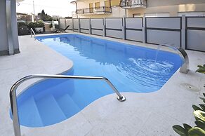 Apartments & Rooms Villa Maslina