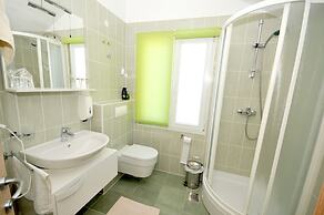 Apartments & Rooms Villa Maslina