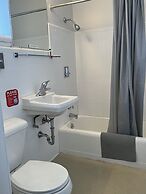 Midtown Inn & Suites