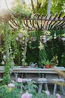 Villa Park Sun Island Resort - Complimentary One Way Domestic Transpor