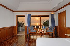 Villa Park Sun Island Resort - Complimentary One Way Domestic Transpor