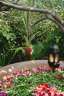 Villa Park Sun Island Resort - Complimentary One Way Domestic Transpor