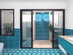 Villa Park Sun Island Resort - Complimentary One Way Domestic Transpor