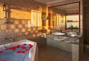 Villa Park Sun Island Resort - Complimentary One Way Domestic Transpor