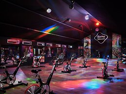 Villa Park Sun Island Resort - Complimentary One Way Domestic Transpor