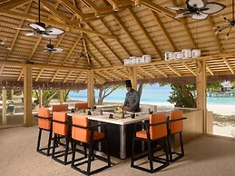 Villa Park Sun Island Resort - Complimentary One Way Domestic Transpor