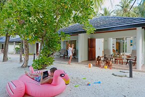 Villa Park Sun Island Resort - Complimentary One Way Domestic Transpor