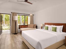 Villa Park Sun Island Resort - Complimentary One Way Domestic Transpor