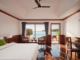 Villa Park Sun Island Resort - Complimentary One Way Domestic Transpor