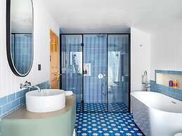 Villa Park Sun Island Resort - Complimentary One Way Domestic Transpor