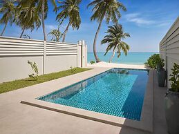 Villa Park Sun Island Resort - Complimentary One Way Domestic Transpor