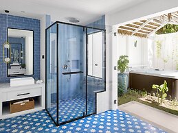 Villa Park Sun Island Resort - Complimentary One Way Domestic Transpor