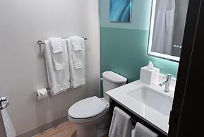 Wingate by Wyndham Geneva at SPIRE Academy