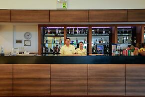 Paradise Garden Hotel and Convention Boracay Powered by ASTON