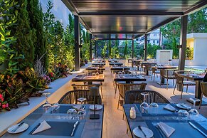 Divani Escape- Adults only