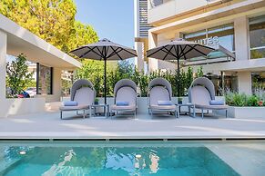 Divani Escape- Adults only