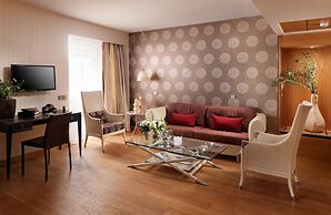 Divani Escape- Adults only