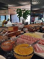 Harbor Querência Hotel