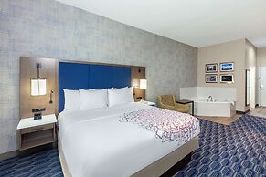 La Quinta Inn & Suites by Wyndham Houston Channelview