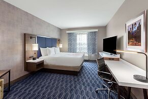 La Quinta Inn & Suites by Wyndham Houston Channelview