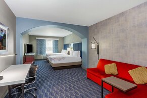 La Quinta Inn & Suites by Wyndham Houston Channelview