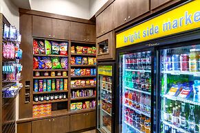 La Quinta Inn & Suites by Wyndham Houston Channelview