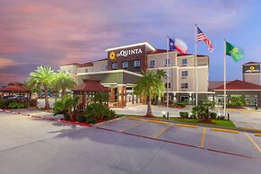 La Quinta Inn & Suites by Wyndham Houston Channelview