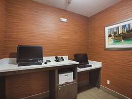La Quinta Inn & Suites by Wyndham Houston Channelview