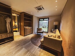 Maradiva Villas Resort & Spa