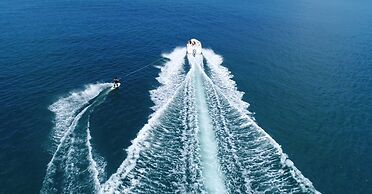 Maradiva Villas Resort & Spa