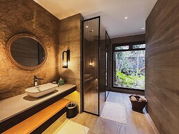 Maradiva Villas Resort & Spa