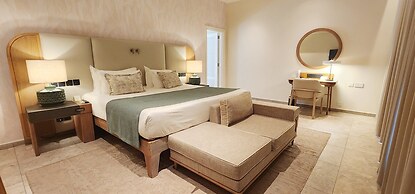 Maradiva Villas Resort & Spa