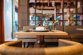 Maradiva Villas Resort & Spa