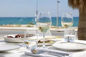 Pearl SeaBreeze Suites