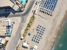 Pearl SeaBreeze Suites