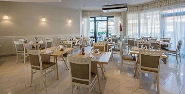 Pearl SeaBreeze Suites
