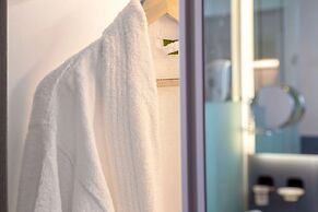 Pearl SeaBreeze Suites