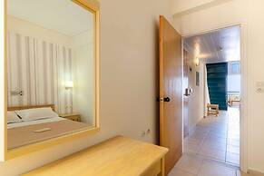 Pearl SeaBreeze Suites