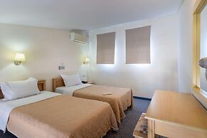 Pearl SeaBreeze Suites