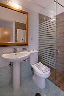 Pearl SeaBreeze Suites