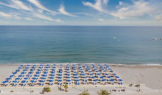 Pearl SeaBreeze Suites