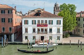 Hotel Canal Grande