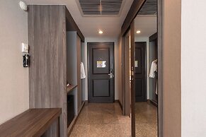 Siam Mandarina Bangkok Suvarnabhumi Airport Hotel (Free Shuttle)