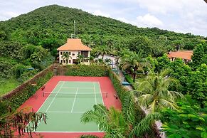 Romana Resort & Spa