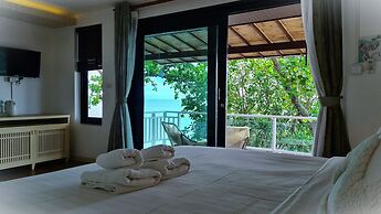 Moonlight Bay Resort