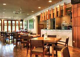 Belum Rainforest Resort