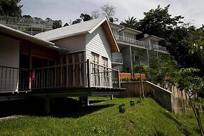 Belum Rainforest Resort