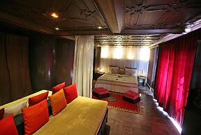 Riad Fabiola et Spa By La Siredrah